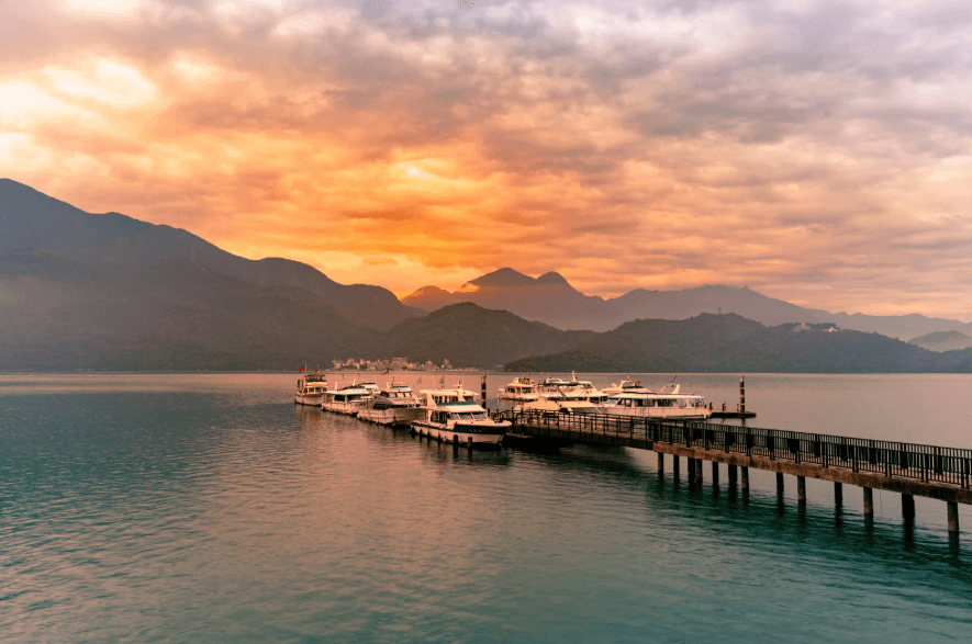 Day 6: Heart of the Tech Island & Sun Moon Lake Gondola Experience