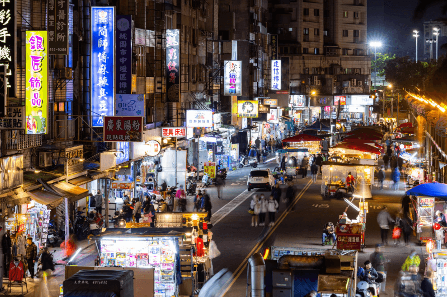 Day 9: High-Speed Rail Experience, Taoyuan City Shopping & Night Market Food Tour